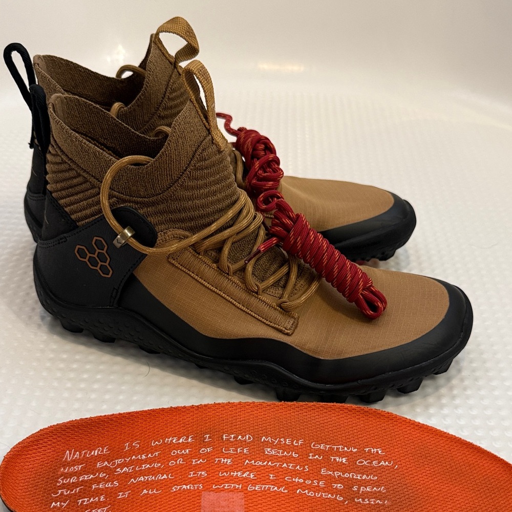 Vivobarefoot Women’s JJF MagnaLite Boots. Size 8 / EU 39